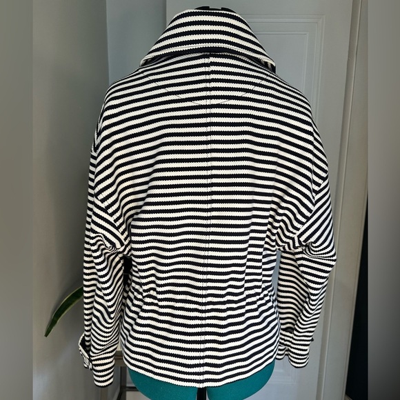 CAbi #5654 Harbor Jacket medium - Picture 6 of 16